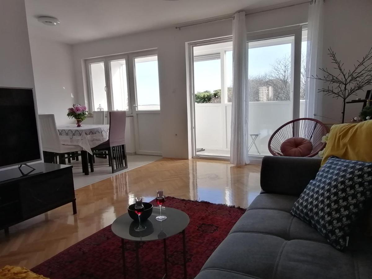 Sunny Spot Apartment Pula Luaran gambar