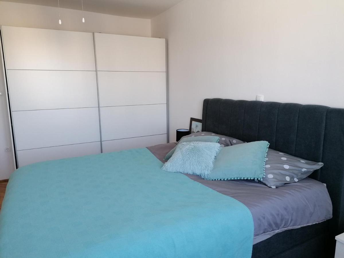 Sunny Spot Apartment Pula Luaran gambar